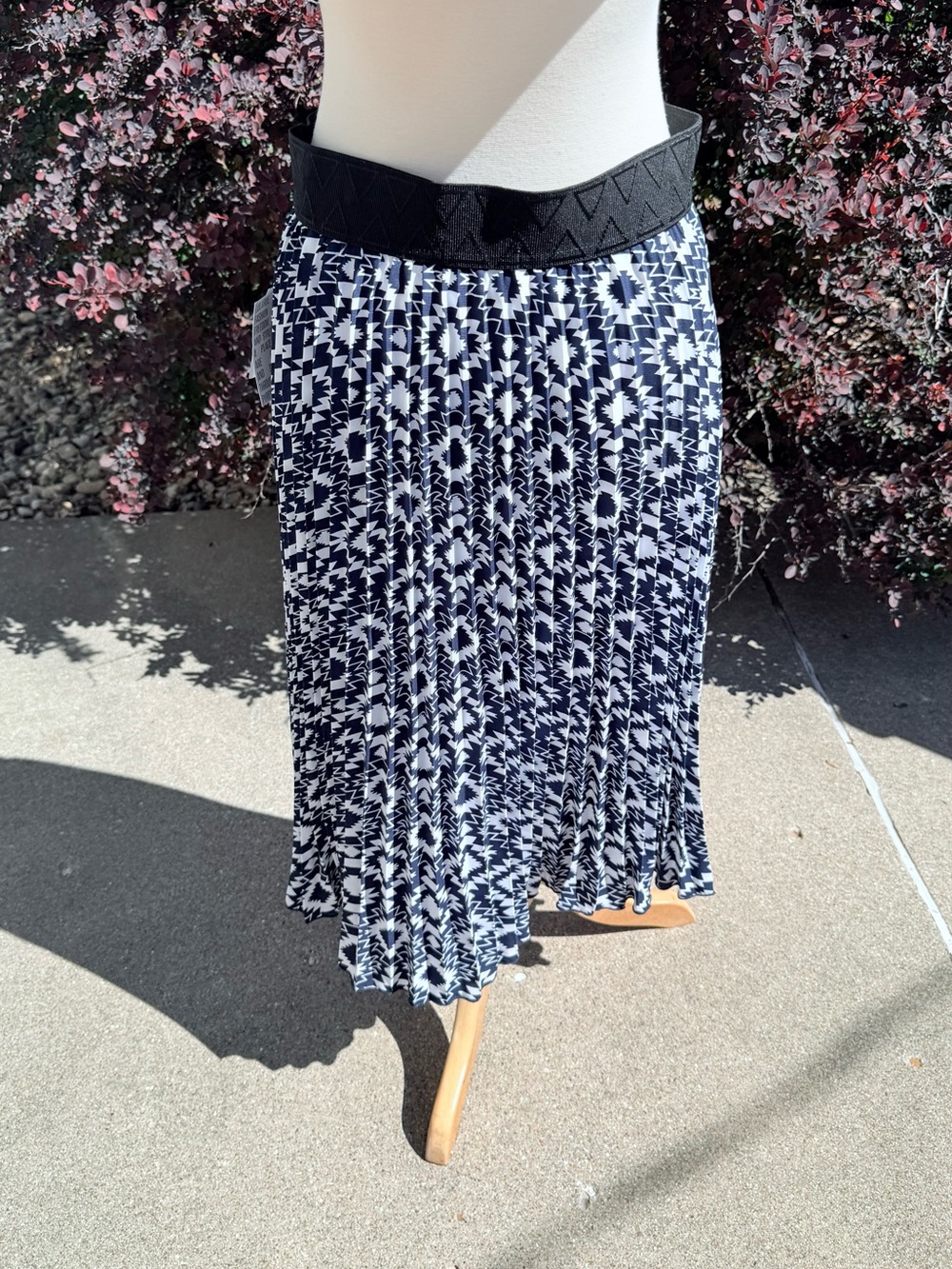 LULAROE Jill Geometric Midi Skirt Black/White Size S - NWT